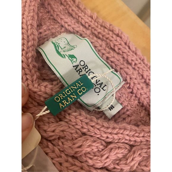 Original Aran Co. NWT 1518 Rose Ash Oversized Sweater, Size Medium, MSRP $139 - Picture 4 of 9